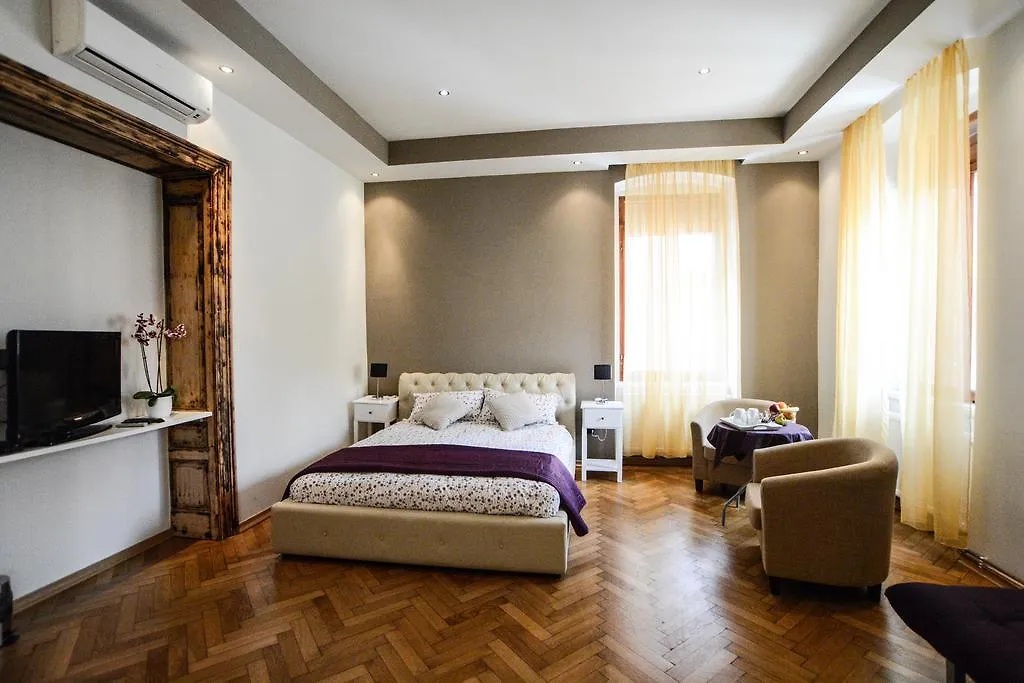 City Center Rooms Пула 3*,